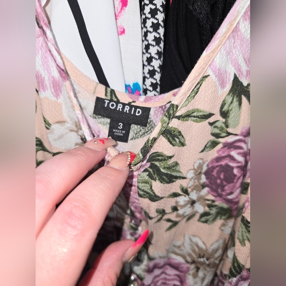 🍁🍂NWOT Torrid 3x Babydoll Textured Rayon Cold Shoulder Top - Picture 5 of 7